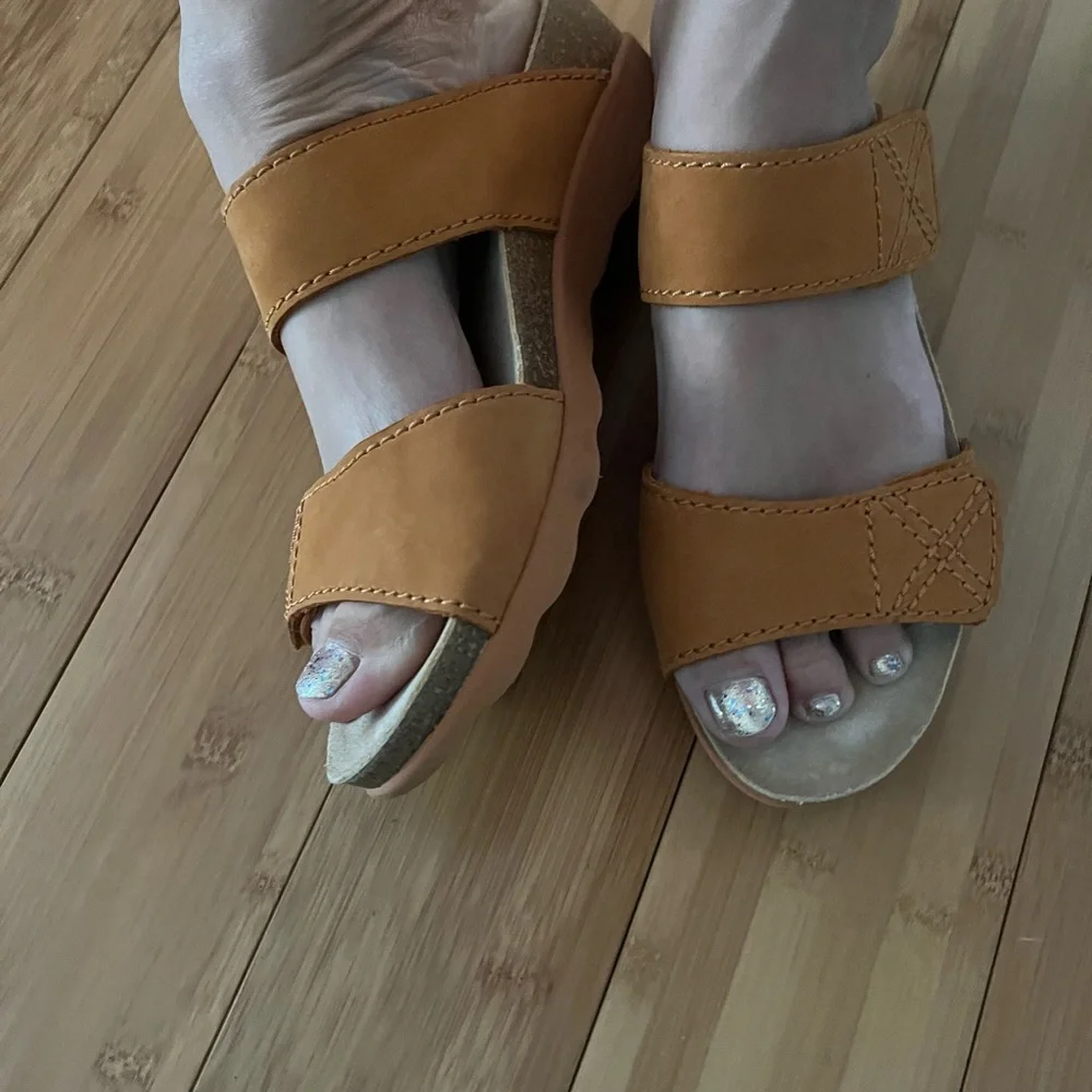 Dansko adjustable sandals, size Eu41 -Us 10, Mustard color - Picture 3 of 6